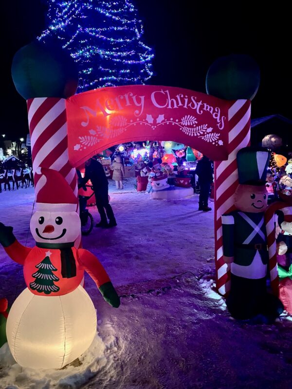 Xmas lights in Banff & Canmore. Image © PlanetSKI